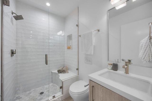 615 Aviation Way, Manhattan Beach, CA 90266