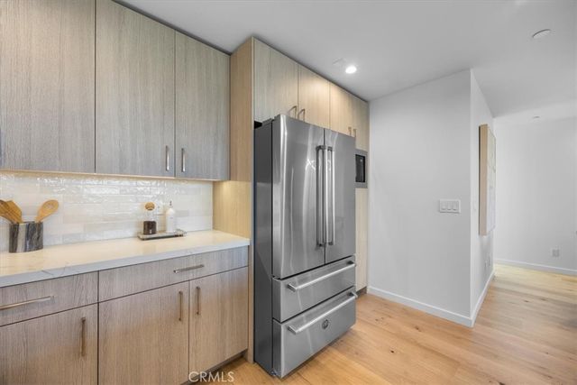 615 Aviation Way, Manhattan Beach, CA 90266