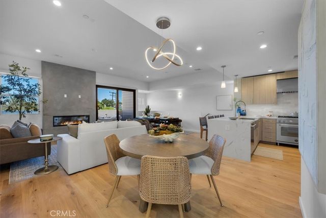 615 Aviation Way, Manhattan Beach, CA 90266