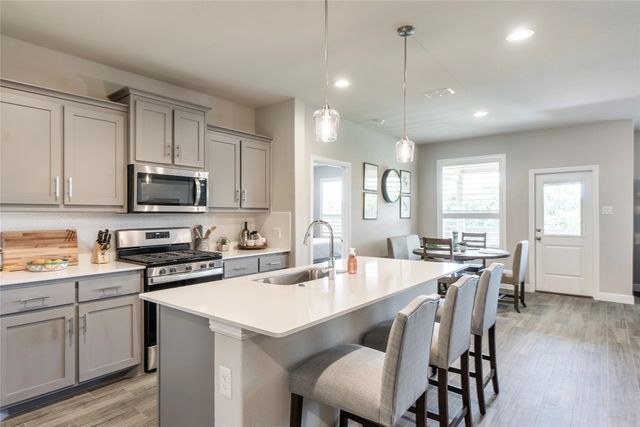513 Hogan Drive, Denton, TX 76210