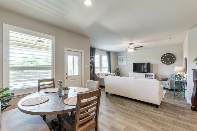 513 Hogan Drive, Denton, TX 76210