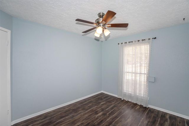 5617 Freshmeadow Street, League City, TX 77573