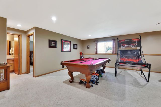 3446 N Hazelwood CT, Wichita, KS 67205