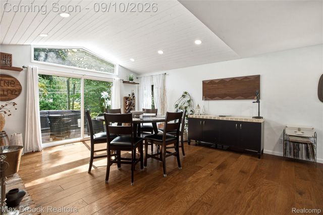 3845 Shellmarr Lane, Bloomfield Charter Township, MI 48302