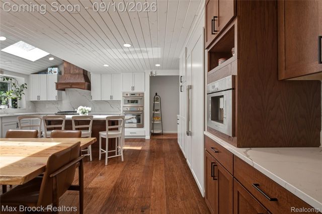 3845 Shellmarr Lane, Bloomfield Charter Township, MI 48302