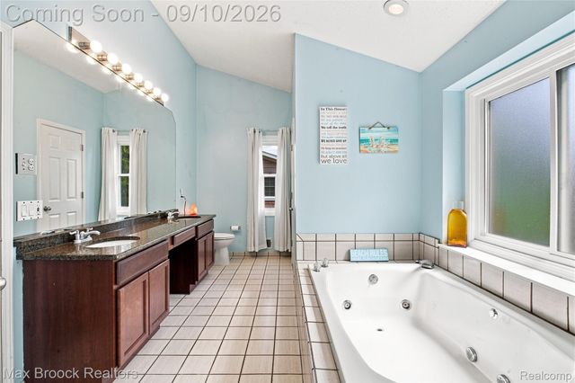 3845 Shellmarr Lane, Bloomfield Charter Township, MI 48302