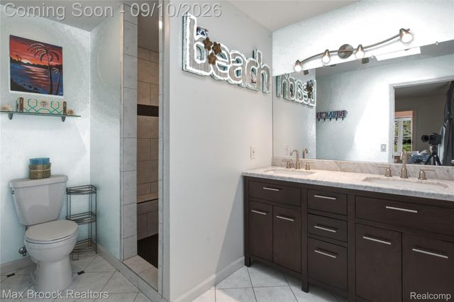 3845 Shellmarr Lane, Bloomfield Charter Township, MI 48302