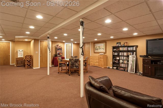 3845 Shellmarr Lane, Bloomfield Charter Township, MI 48302