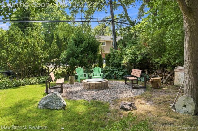 3845 Shellmarr Lane, Bloomfield Charter Township, MI 48302