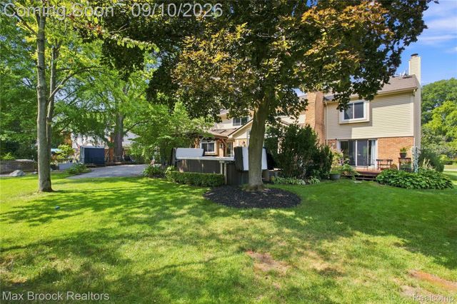 3845 Shellmarr Lane, Bloomfield Charter Township, MI 48302