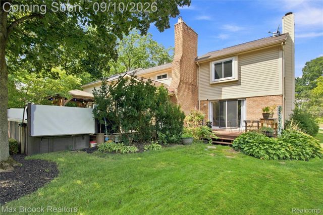 3845 Shellmarr Lane, Bloomfield Charter Township, MI 48302