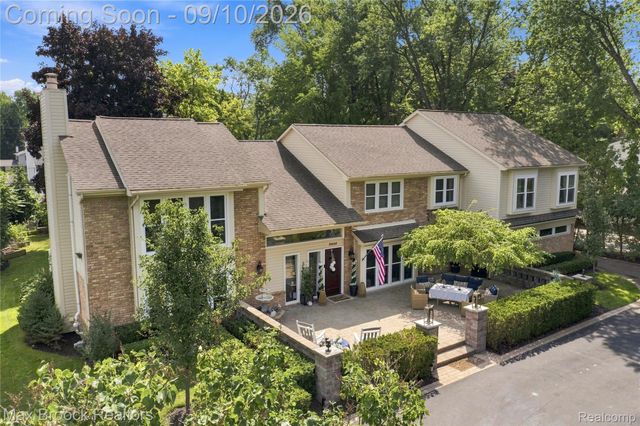 3845 Shellmarr Lane, Bloomfield Charter Township, MI 48302