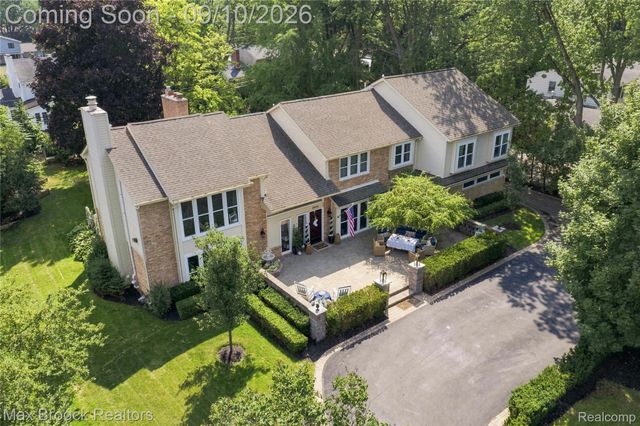 3845 Shellmarr Lane, Bloomfield Charter Township, MI 48302