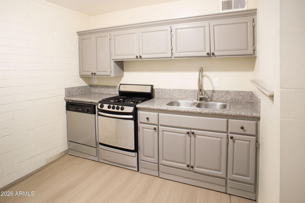 802 W MARYLAND Avenue 802C, Phoenix, AZ 85013