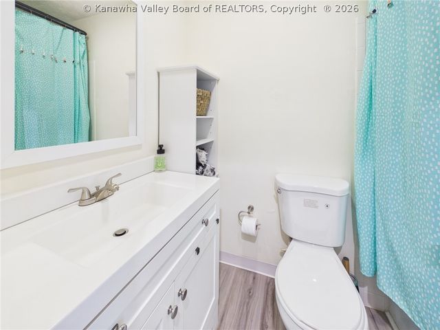 1025 Marina Drive, Hurricane, WV 25526