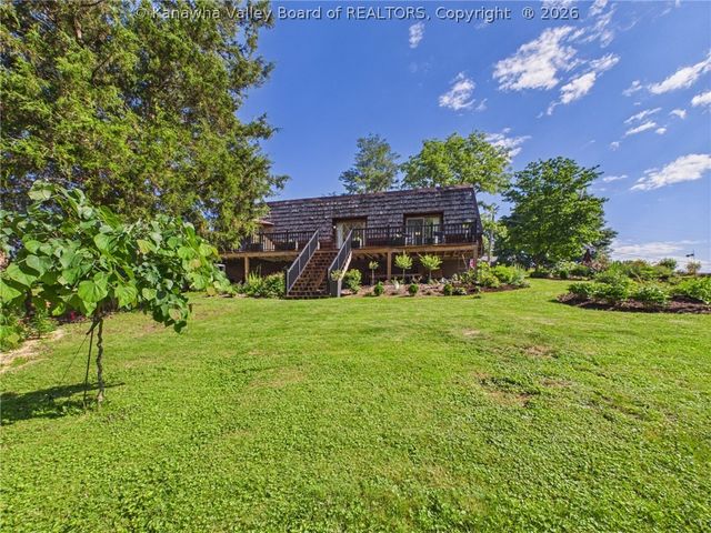 1025 Marina Drive, Hurricane, WV 25526