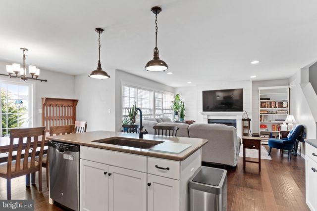 245 SPRING MEADOWS RD, Manchester, PA 17345