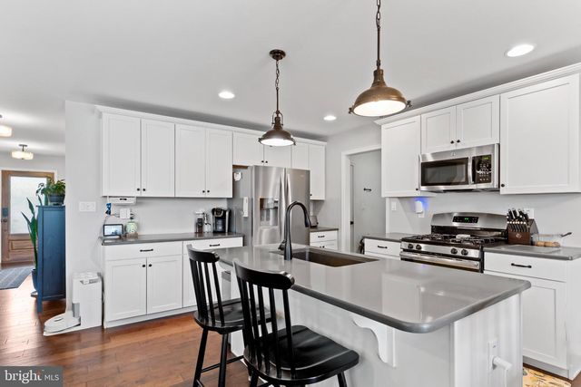 245 SPRING MEADOWS RD, Manchester, PA 17345