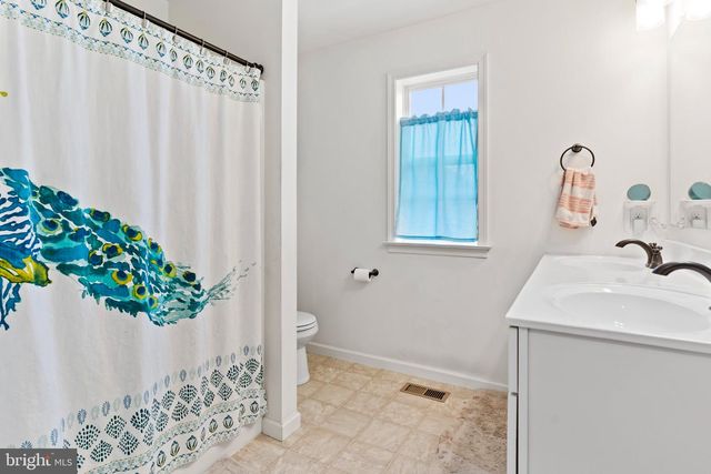 245 SPRING MEADOWS RD, Manchester, PA 17345