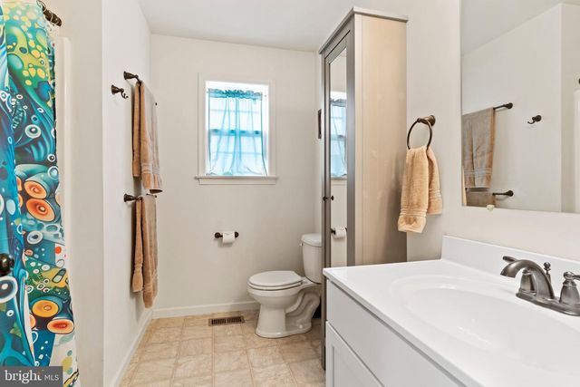 245 SPRING MEADOWS RD, Manchester, PA 17345