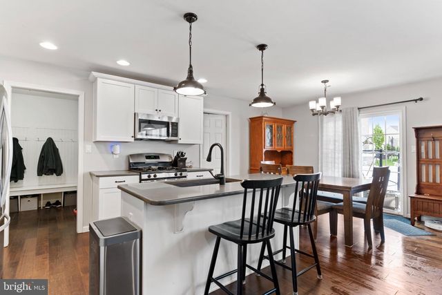 245 SPRING MEADOWS RD, Manchester, PA 17345