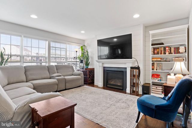 245 SPRING MEADOWS RD, Manchester, PA 17345