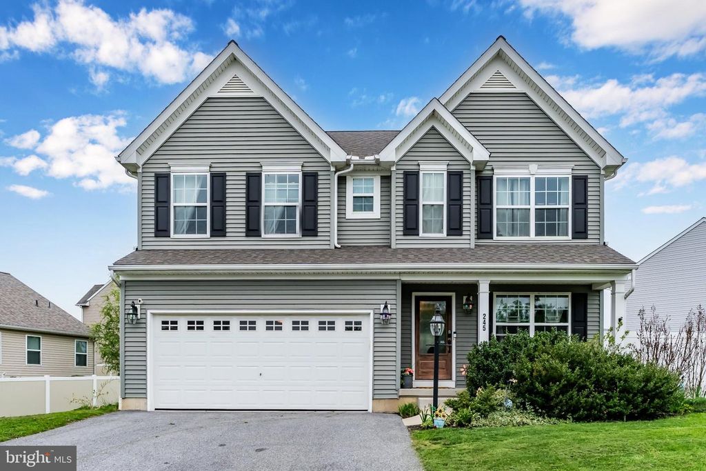 245 SPRING MEADOWS RD, Manchester, PA 17345