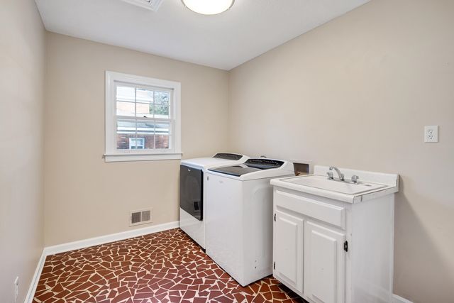 2072 KIRBY RD, Memphis, TN 38119