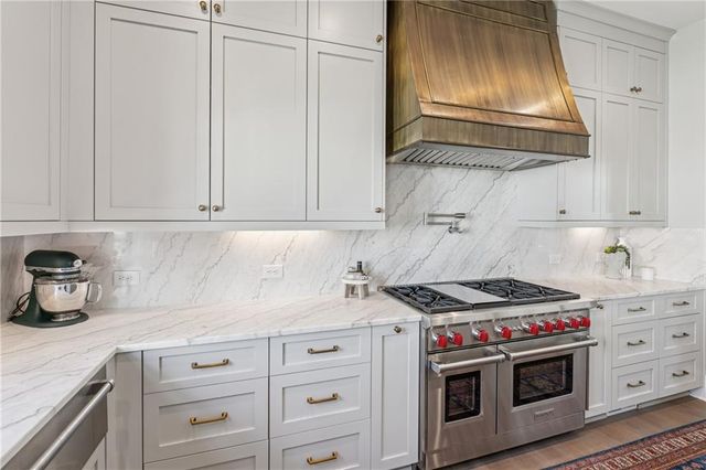 204 N Esplanade, Alpharetta, GA 30009