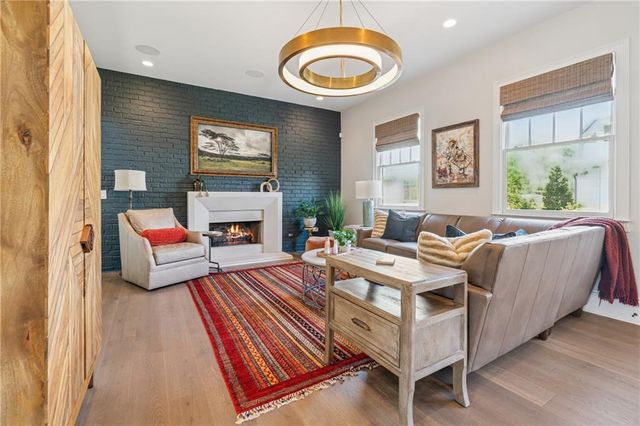 204 N Esplanade, Alpharetta, GA 30009