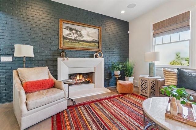 204 N Esplanade, Alpharetta, GA 30009