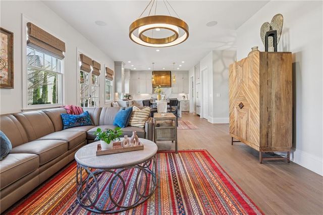 204 N Esplanade, Alpharetta, GA 30009