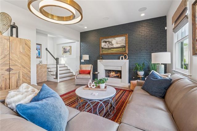 204 N Esplanade, Alpharetta, GA 30009
