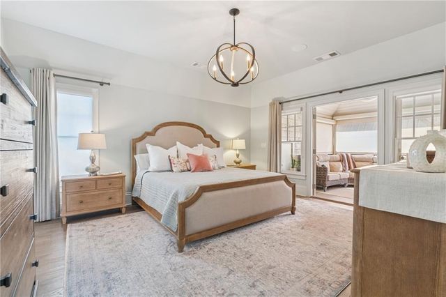 204 N Esplanade, Alpharetta, GA 30009