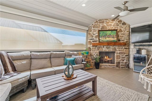 204 N Esplanade, Alpharetta, GA 30009