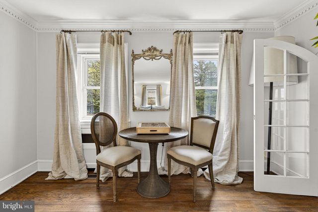 700 W WASHINGTON ST, Middleburg, VA 20117