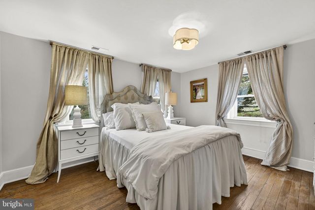 700 W WASHINGTON ST, Middleburg, VA 20117