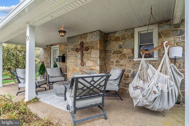 700 W WASHINGTON ST, Middleburg, VA 20117