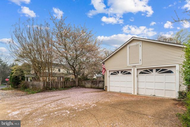 700 W WASHINGTON ST, Middleburg, VA 20117