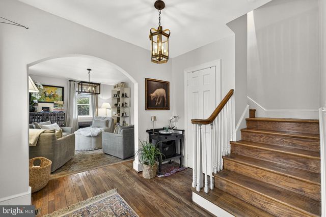 700 W WASHINGTON ST, Middleburg, VA 20117