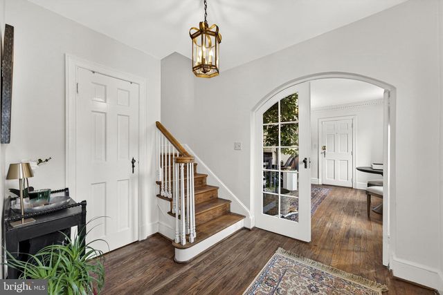 700 W WASHINGTON ST, Middleburg, VA 20117