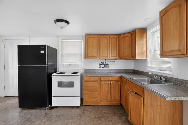 1621 Zettler Road, Columbus, OH 43227