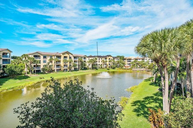 300 Uno Lago Drive 304, Juno Beach, FL 33408