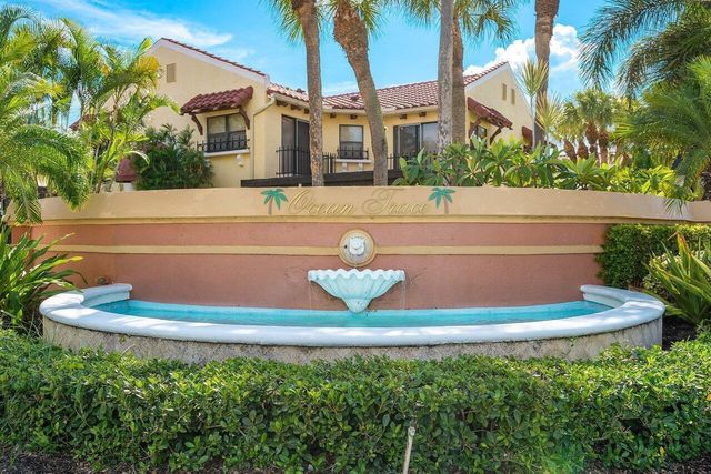 300 Uno Lago Drive 304, Juno Beach, FL 33408