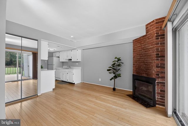218 DEERPARK CT, Marlton, NJ 08053