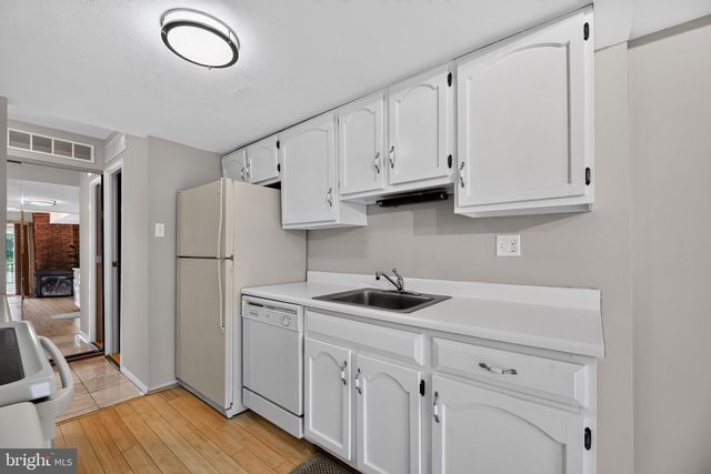 218 DEERPARK CT, Marlton, NJ 08053