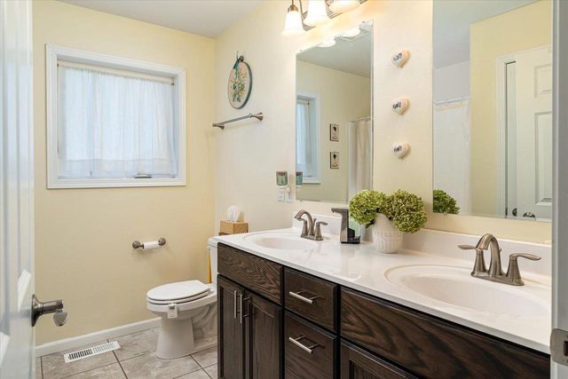 W7579 Castle Heights DRIVE, Holmen, WI 54636