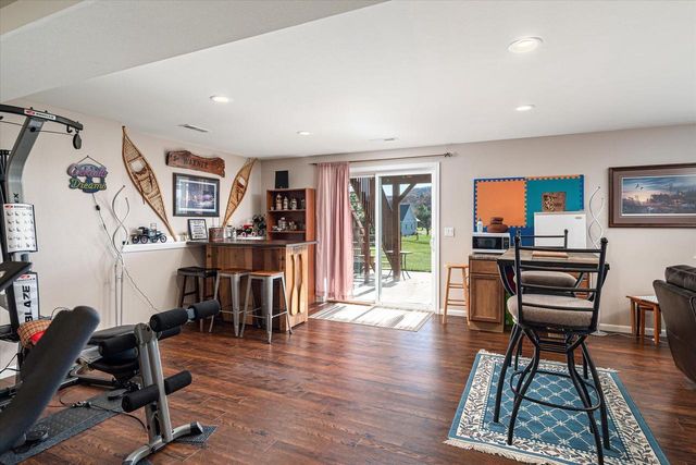 W7579 Castle Heights DRIVE, Holmen, WI 54636