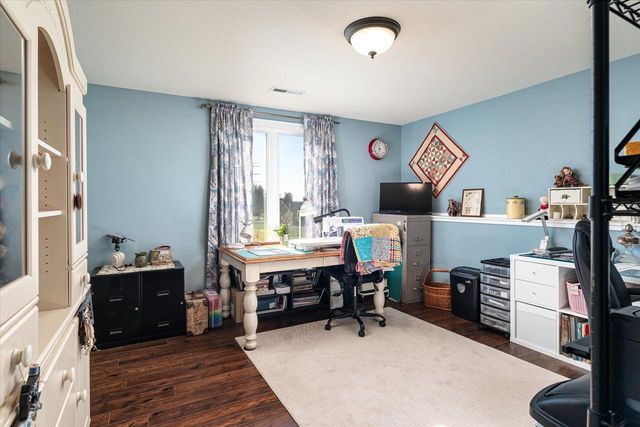 W7579 Castle Heights DRIVE, Holmen, WI 54636