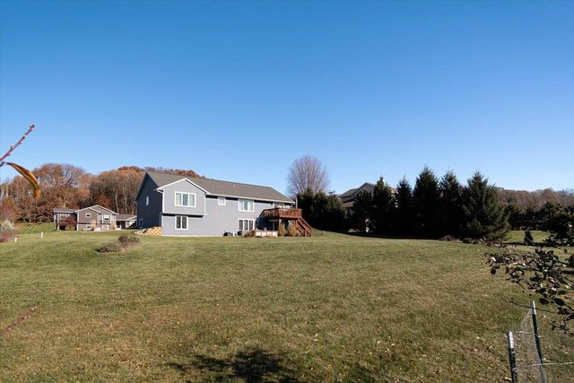 W7579 Castle Heights DRIVE, Holmen, WI 54636